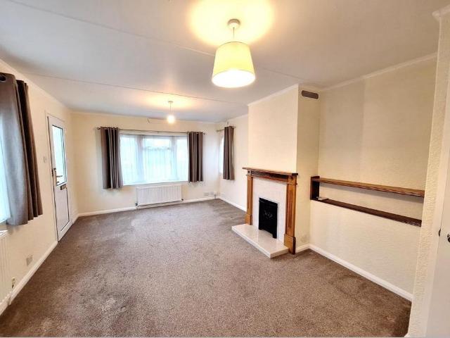 1 bedroom detached house to rent