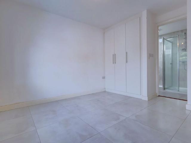 1 Bedroom Detached House To Rent