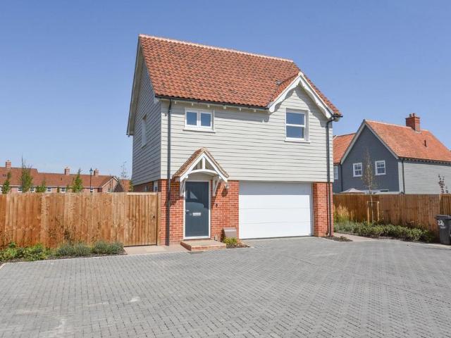 1 bedroom detached house to rent