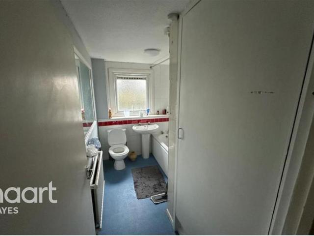 1 bedroom detached house to rent