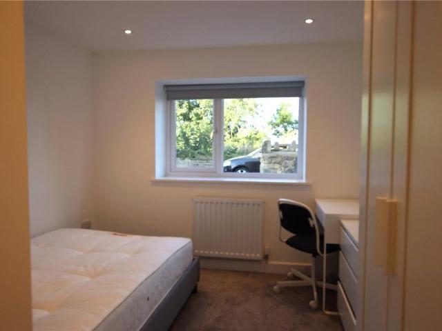 1 bedroom detached house to rent