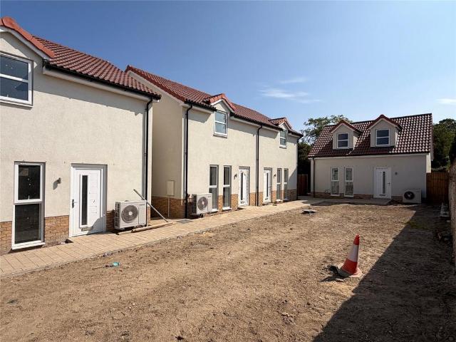 1 bedroom detached house to rent