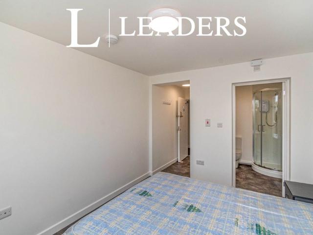 1 bedroom detached to rent Brownhills, Walsall, WS8
