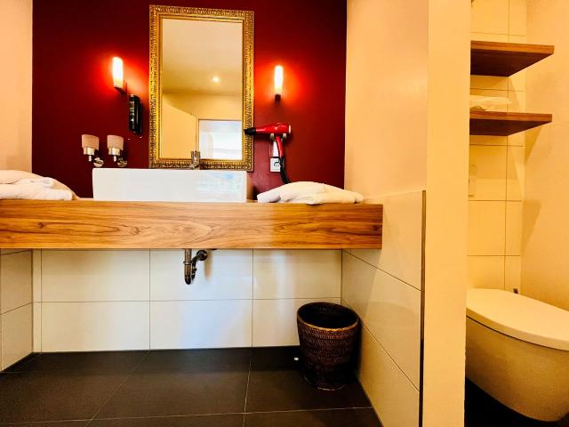 1 bedroom deluxe in Frankfurt Westend near old opera, Frankfurt Amsterdam Apartments for Rent