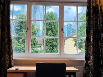 1 bedroom deluxe in Frankfurt Westend near old opera