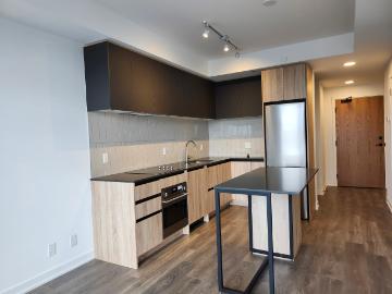 1 bedroom + den apartment in Thornhill