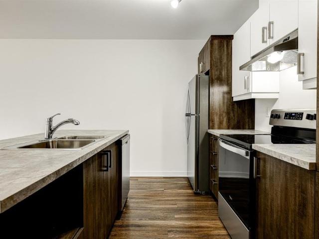 1 Bedroom + Den 2540 Rue Maurice Savoie, Longueuil