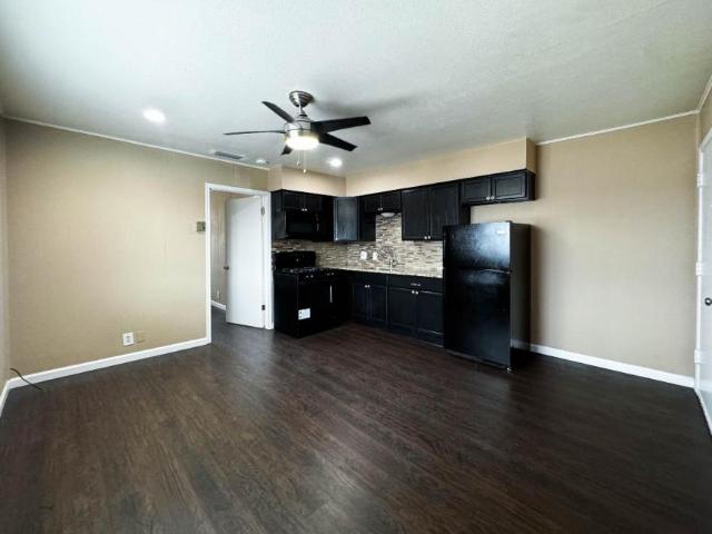 1 bedroom, Denton TX 76201 LS92862210