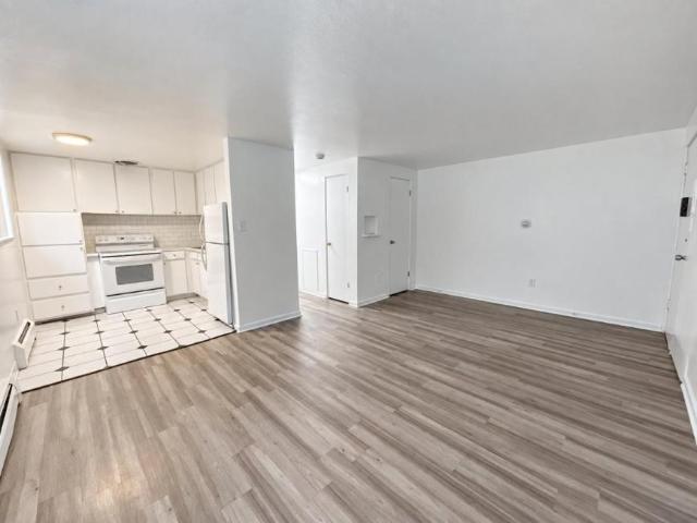 1 bedroom, Denver CO 80220 105779562