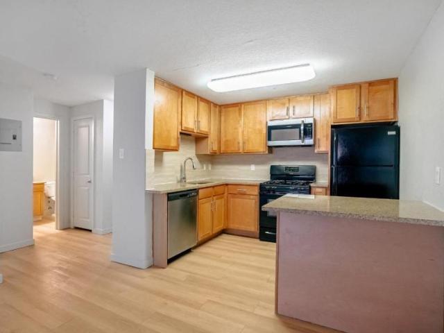 1 bedroom, Denver CO 80222 102509648