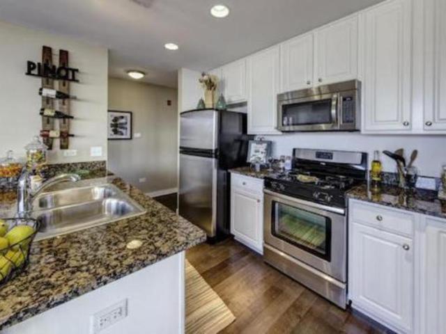 1 bedroom, Des Plaines IL 60016 105665443
