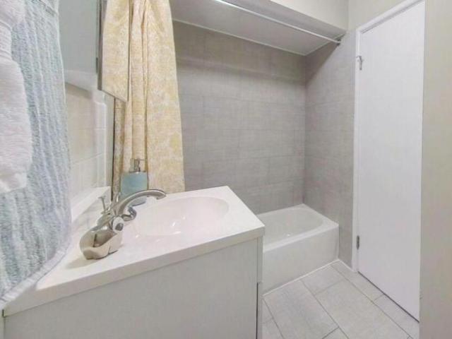 1 bedroom, Des Plaines IL 60016 106058884