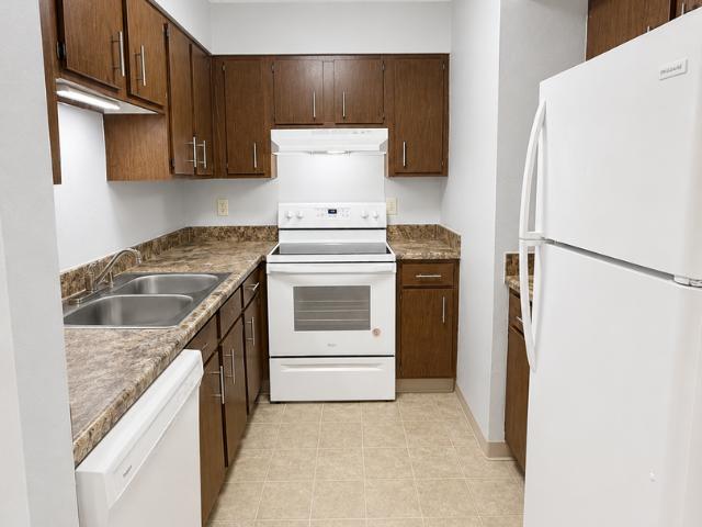 1 bedroom, Dubuque IA 52001 LS103452332