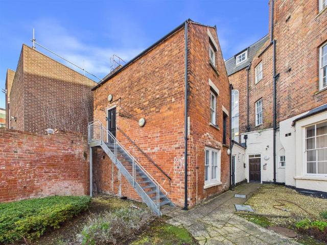 1 bedroom duplex for sale