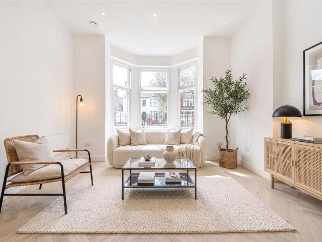 1 bedroom duplex for sale