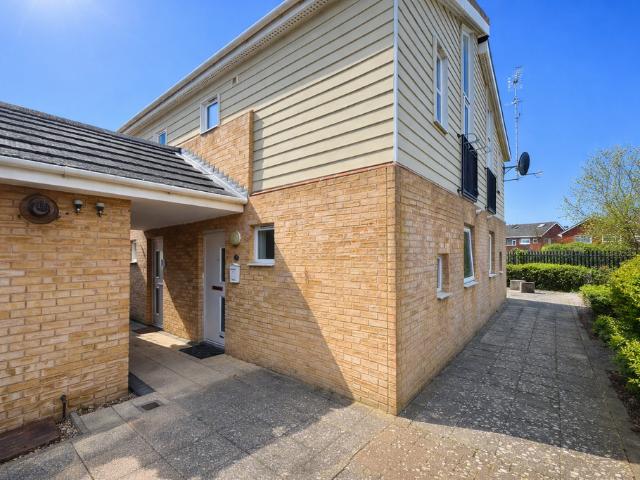 1 bedroom duplex for sale