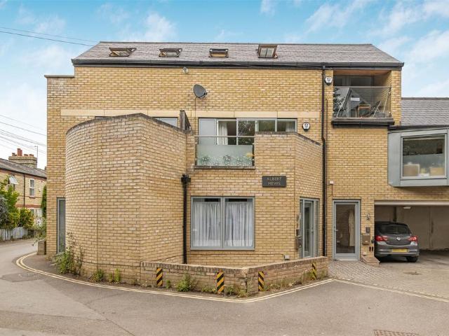 1 bedroom duplex for sale