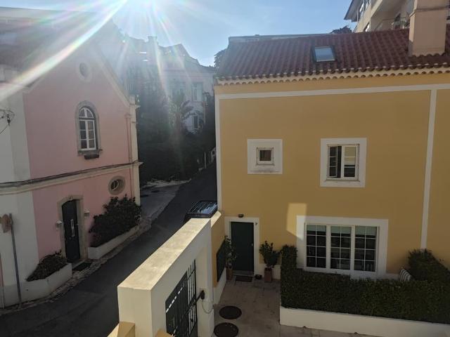 1 Bedroom Duplex in a condominium, Monte Estoril, Cascais