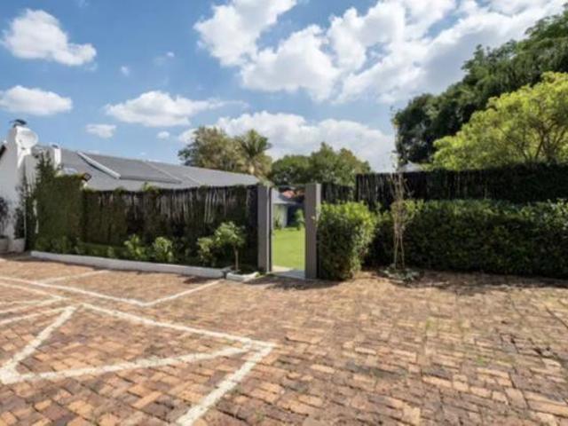 1 Bedroom Duplex in Parkhurst