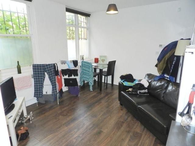 1 bedroom duplex to rent
