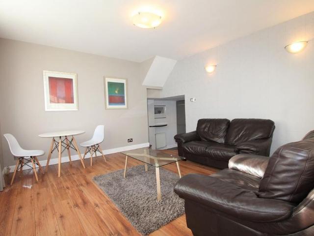 1 bedroom duplex to rent