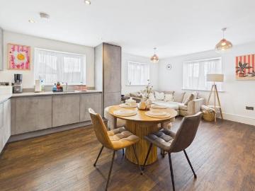 1 bedroom duplex to rent