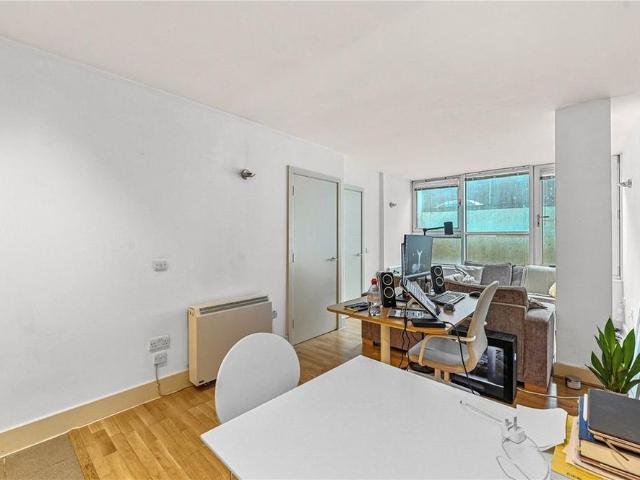 1 bedroom duplex to rent