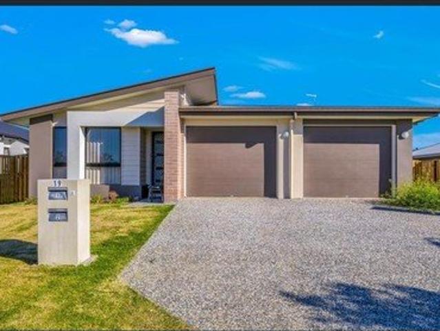 1 BEDROOM DUPLEX!