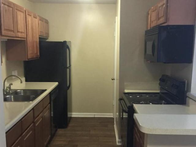 1 bedroom, Durham NC 27705 105405928