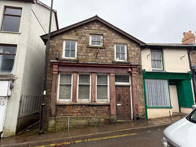 1 Bedroom End Of Terrace House