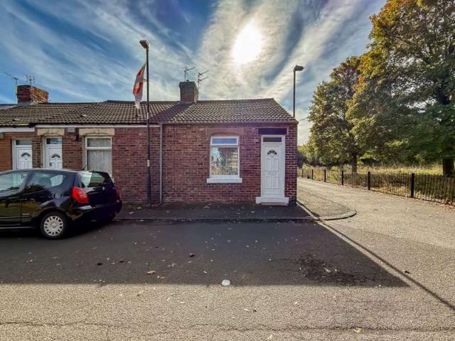 1 Bedroom End Of Terrace House