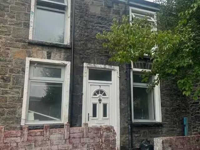 1 bedroom end of terrace house for rent in Nightingale Street.