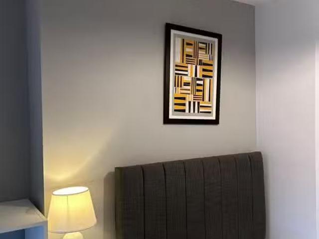 1 bedroom end of terrace house for rent in St. Thomas Road, De.