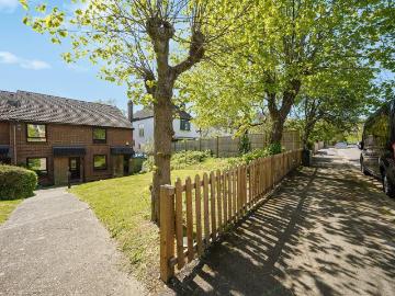 1 bedroom end of terrace house for sale