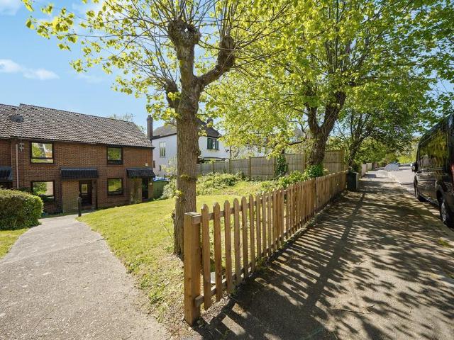 1 bedroom end of terrace house for sale