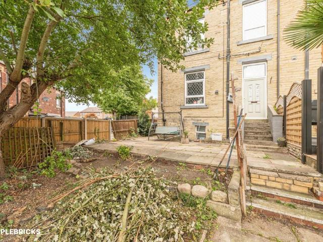 1 bedroom end of terrace house for sale
