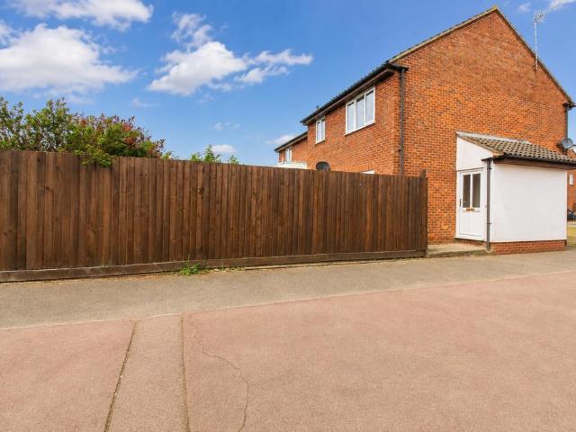 1 bedroom end of terrace house for sale