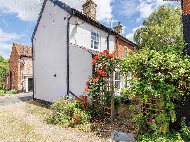 1 bedroom end of terrace house for sale