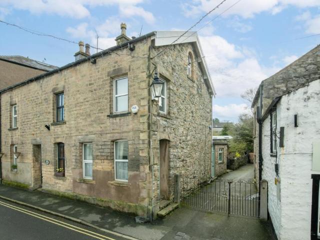 1 bedroom end of terrace house for sale