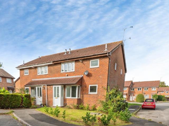 1 bedroom end of terrace house for sale
