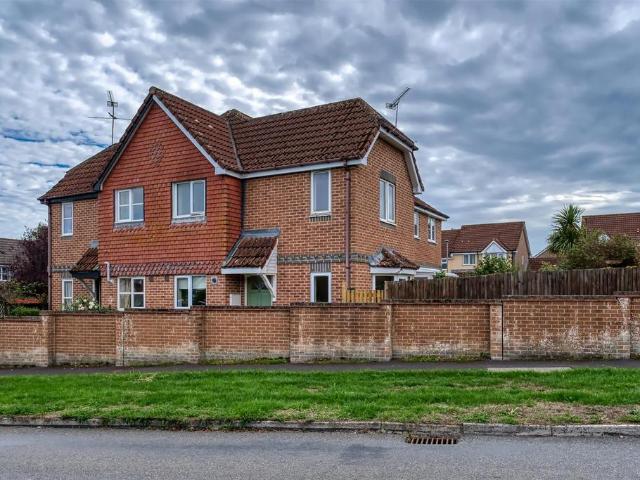 1 bedroom end of terrace house for sale