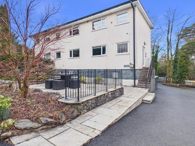 1 bedroom end of terrace house for sale