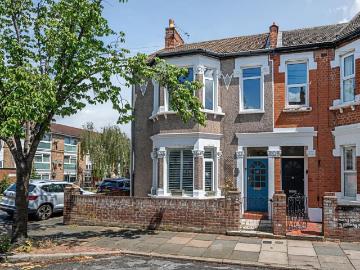 1 bedroom end of terrace house for sale