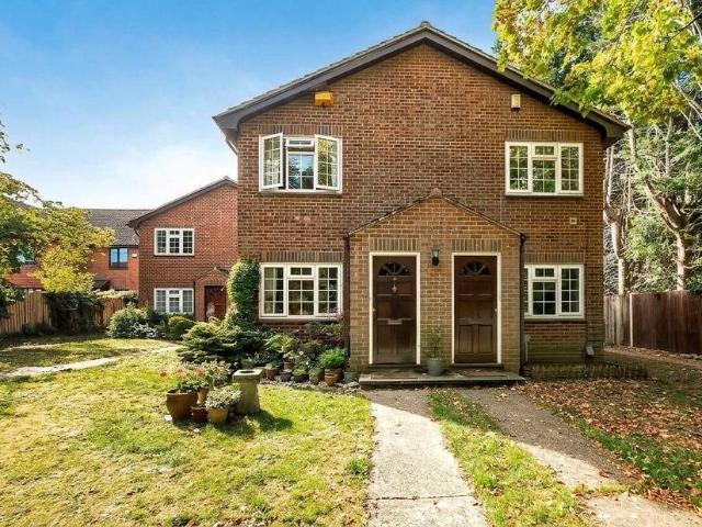 1 bedroom end of terrace house for sale