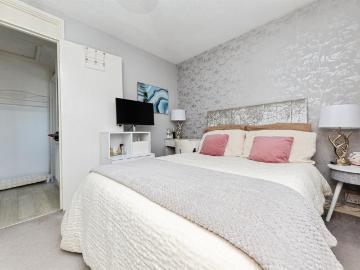 1 bedroom end of terrace house for sale