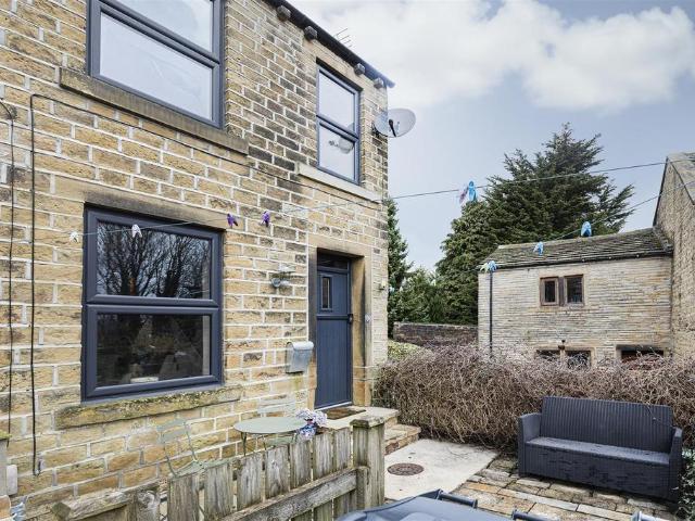 1 bedroom end of terrace house for sale