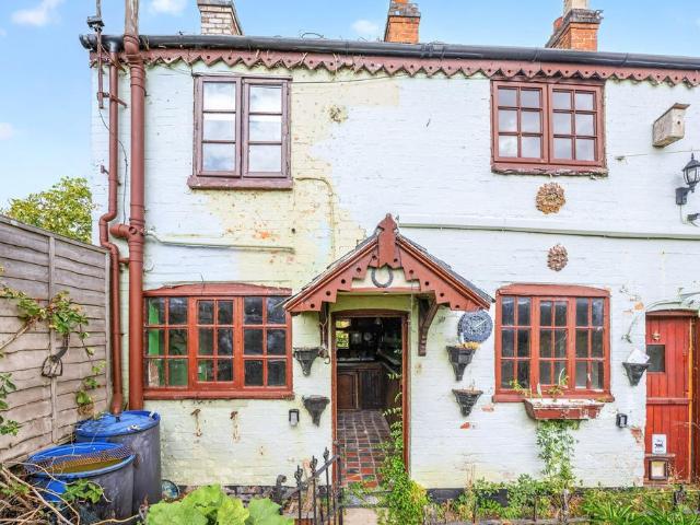 1 bedroom end of terrace house for sale