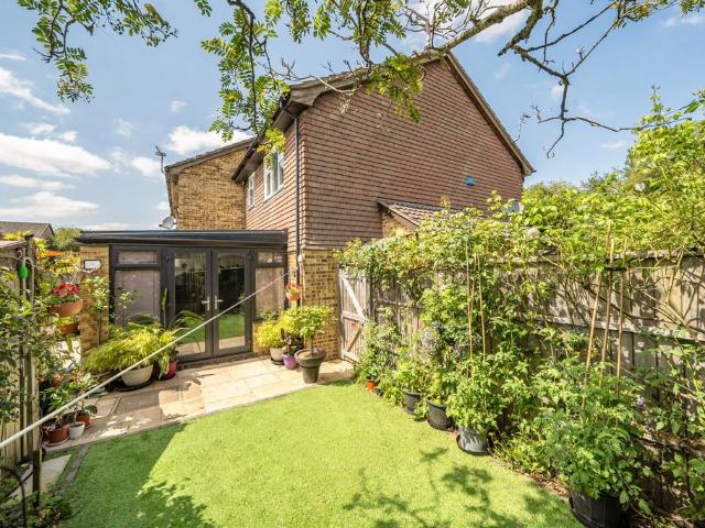 1 bedroom end of terrace house for sale