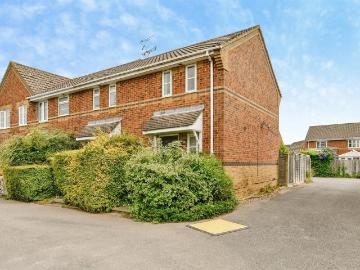 1 bedroom end of terrace house for sale