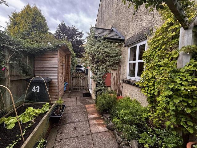 1 bedroom end of terrace house for sale